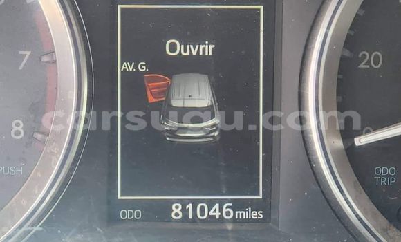 Sayi Na hannu Toyota Highlander White Mota in Batie a Noumbiel Sayi Na hannu Toyota Highlander White Mota in Batie a Noumbiel