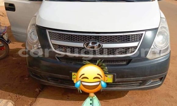 Sayi Na hannu Hyundai H1 White Mota in Banfora a Burkina Faso