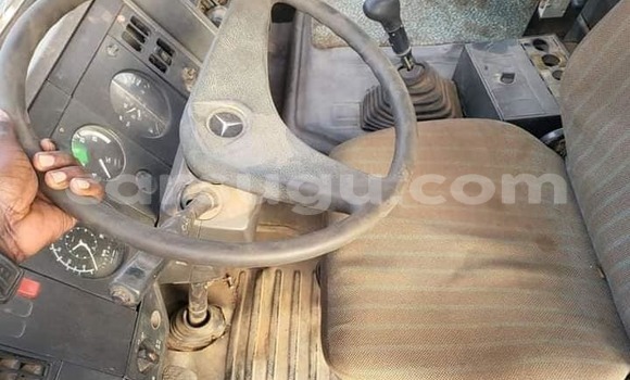 Acheter Occasion Voiture Mercedes-Benz 200 Blanc à Aribinda, Soum Acheter Occasion Voiture Mercedes-Benz 200 Blanc à Aribinda, Soum