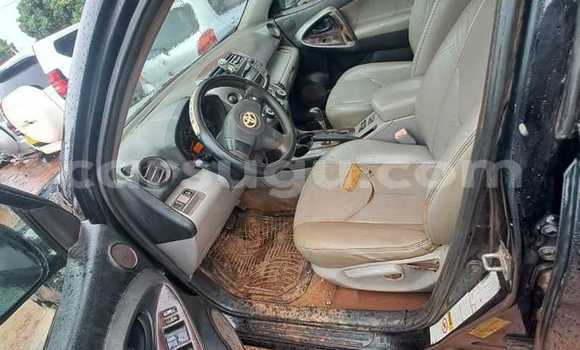 Acheter Occasion Voiture Toyota RAV4 Noir à Ouagadougou, Burkina-Faso Acheter Occasion Voiture Toyota RAV4 Noir à Ouagadougou, Burkina-Faso