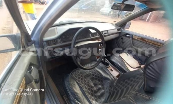 Acheter Occasion Voiture Mercedes-Benz 250 Blanc à Bobo Dioulasso, Burkina-Faso Acheter Occasion Voiture Mercedes-Benz 250 Blanc à Bobo Dioulasso, Burkina-Faso