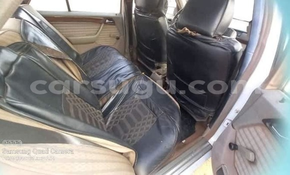 Acheter Occasion Voiture Mercedes-Benz 250 Blanc à Bobo Dioulasso, Burkina-Faso Acheter Occasion Voiture Mercedes-Benz 250 Blanc à Bobo Dioulasso, Burkina-Faso