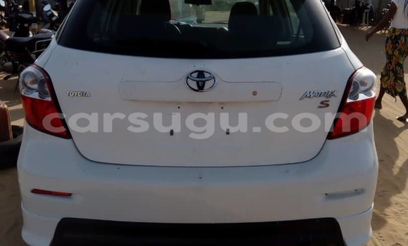 Acheter Occasion Voiture Toyota Matrix Blanc à Bobo Dioulasso, Burkina-Faso Acheter Occasion Voiture Toyota Matrix Blanc à Bobo Dioulasso, Burkina-Faso