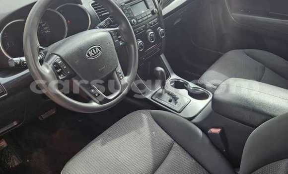 Sayi Na hannu Kia Sorento White Mota in Bekuy a Houet Sayi Na hannu Kia Sorento White Mota in Bekuy a Houet