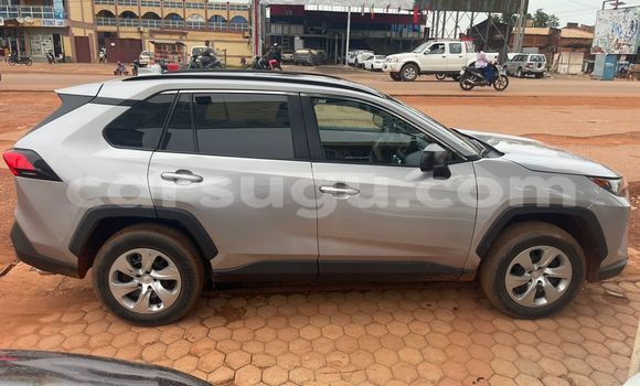 Acheter Neuf Voiture Toyota RAV4 Gris à Ouagadougou, Burkina-Faso Acheter Neuf Voiture Toyota RAV4 Gris à Ouagadougou, Burkina-Faso