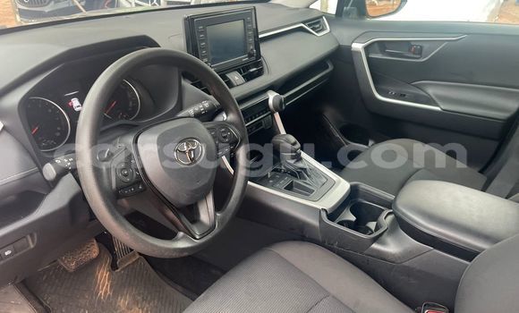 Acheter Neuf Voiture Toyota RAV4 Gris à Ouagadougou, Burkina-Faso Acheter Neuf Voiture Toyota RAV4 Gris à Ouagadougou, Burkina-Faso