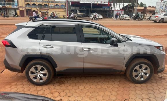 Acheter Neuf Voiture Toyota RAV4 Gris à Ouagadougou, Burkina-Faso Acheter Neuf Voiture Toyota RAV4 Gris à Ouagadougou, Burkina-Faso