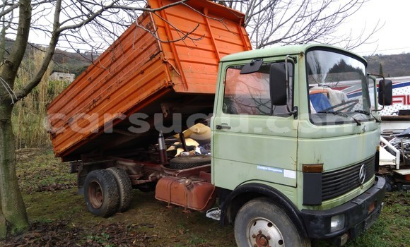 Acheter Occasion Utilitaire Mercedes‒Benz 814 Vert à Bobo Dioulasso, Burkina-Faso