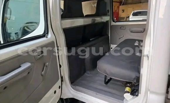 Sayi Na hannu Toyota Dyna White Mota in Ouagadougou a Burkina Faso Sayi Na hannu Toyota Dyna White Mota in Ouagadougou a Burkina Faso