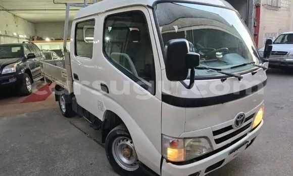 Sayi Na hannu Toyota Dyna White Mota in Ouagadougou a Burkina Faso Sayi Na hannu Toyota Dyna White Mota in Ouagadougou a Burkina Faso
