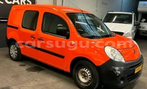 Sayi Na hannu Renault Kangoo Red Mota in Ouagadougou a Burkina Faso Sayi Na hannu Renault Kangoo Red Mota in Ouagadougou a Burkina Faso