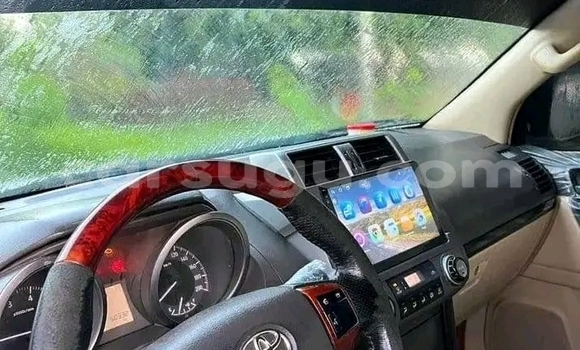 Sayi Na hannu Toyota Land Cruiser Prado White Mota in Kampti a Poni Sayi Na hannu Toyota Land Cruiser Prado White Mota in Kampti a Poni