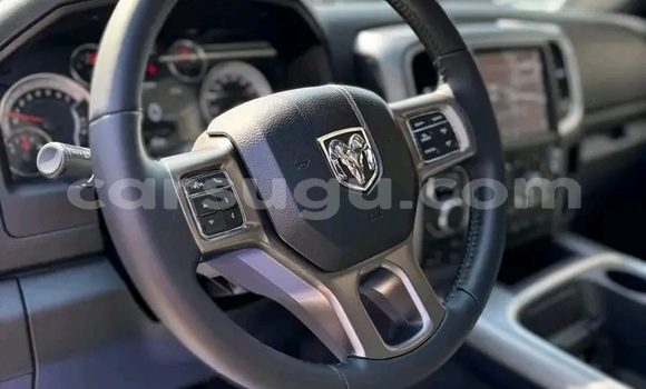 Sayi Na hannu UAZ Hunter Black Mota in Orodara a Kenedougou Sayi Na hannu UAZ Hunter Black Mota in Orodara a Kenedougou