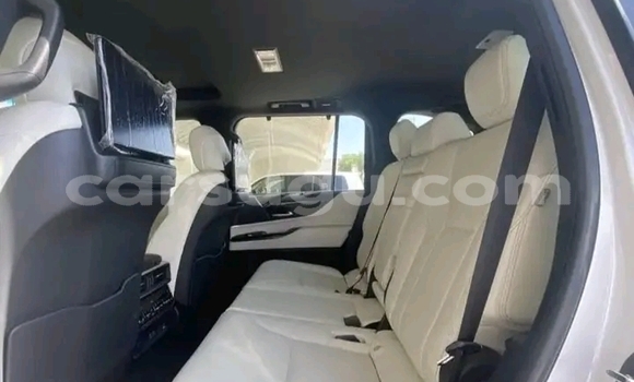 Sayi Na hannu Lexus LX 450 White Mota in Ouagadougou a Burkina Faso Sayi Na hannu Lexus LX 450 White Mota in Ouagadougou a Burkina Faso