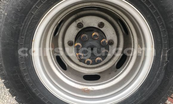 Acheter Occasion Utilitaire Mercedes‒Benz 812 Blanc à Bobo Dioulasso, Burkina-Faso Acheter Occasion Utilitaire Mercedes‒Benz 812 Blanc à Bobo Dioulasso, Burkina-Faso