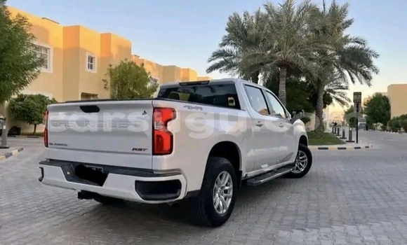 Buy Used Chevrolet Silverado White Car in Ouagadougou in Burkina Faso Buy Used Chevrolet Silverado White Car in Ouagadougou in Burkina Faso