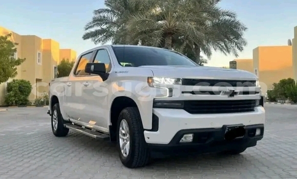 Buy Used Chevrolet Silverado White Car in Ouagadougou in Burkina Faso Buy Used Chevrolet Silverado White Car in Ouagadougou in Burkina Faso