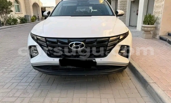 Sayi Na hannu Hyundai Tucson White Mota in Ouagadougou a Burkina Faso Sayi Na hannu Hyundai Tucson White Mota in Ouagadougou a Burkina Faso