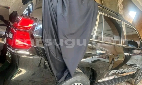 Sayi Na hannu Toyota Prado Green Mota in Ouagadougou a Burkina Faso Sayi Na hannu Toyota Prado Green Mota in Ouagadougou a Burkina Faso