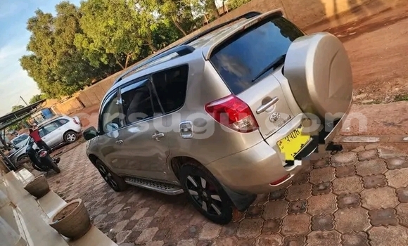 Sayi Na hannu Toyota RAV4 Other Mota in Ouagadougou a Burkina Faso Sayi Na hannu Toyota RAV4 Other Mota in Ouagadougou a Burkina Faso