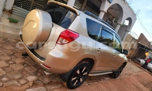 Sayi Na hannu Toyota RAV4 Other Mota in Ouagadougou a Burkina Faso Sayi Na hannu Toyota RAV4 Other Mota in Ouagadougou a Burkina Faso