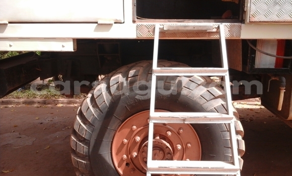 Acheter Occasion Utilitaire Man Silent Beige à Bobo Dioulasso, Burkina-Faso Acheter Occasion Utilitaire Man Silent Beige à Bobo Dioulasso, Burkina-Faso