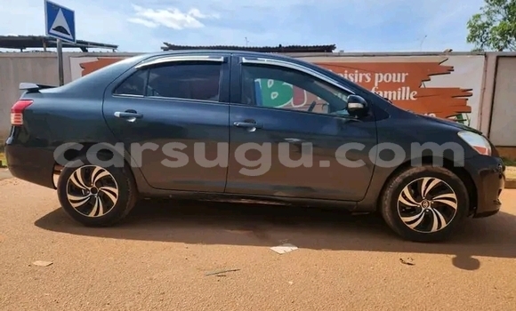 Sayi Na hannu Toyota Yaris Black Mota in Boulsa a Namentenga Sayi Na hannu Toyota Yaris Black Mota in Boulsa a Namentenga