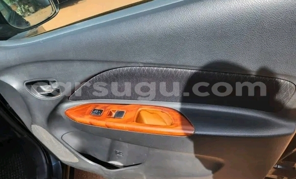 Sayi Na hannu Toyota Yaris Black Mota in Boulsa a Namentenga Sayi Na hannu Toyota Yaris Black Mota in Boulsa a Namentenga