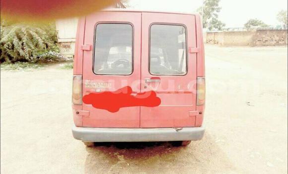Acheter Occasion Voiture Renault Express Rouge à Ouagadougou, Burkina-Faso Acheter Occasion Voiture Renault Express Rouge à Ouagadougou, Burkina-Faso