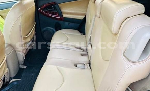 Sayi Na hannu Toyota RAV4 Sauran Mota in Ouagadougou a Burkina Faso Sayi Na hannu Toyota RAV4 Sauran Mota in Ouagadougou a Burkina Faso