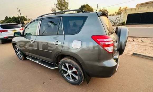 Sayi Na hannu Toyota RAV4 Sauran Mota in Ouagadougou a Burkina Faso Sayi Na hannu Toyota RAV4 Sauran Mota in Ouagadougou a Burkina Faso