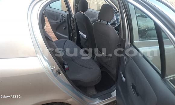 Sayi Na hannu Toyota Yaris Azurfa Mota in Ouagadougou a Burkina Faso Sayi Na hannu Toyota Yaris Azurfa Mota in Ouagadougou a Burkina Faso