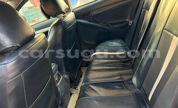 Sayi Na hannu Toyota Matrix White Mota in Ouagadougou a Burkina Faso Sayi Na hannu Toyota Matrix White Mota in Ouagadougou a Burkina Faso