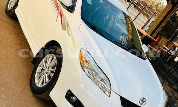 Sayi Na hannu Toyota Matrix White Mota in Ouagadougou a Burkina Faso Sayi Na hannu Toyota Matrix White Mota in Ouagadougou a Burkina Faso