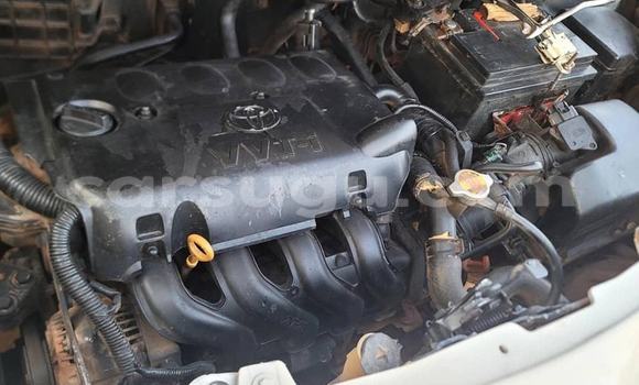 Sayi Na hannu Toyota Yaris White Mota in Ouagadougou a Burkina Faso Sayi Na hannu Toyota Yaris White Mota in Ouagadougou a Burkina Faso