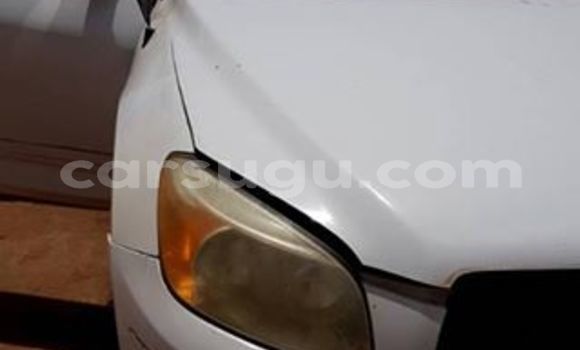 Acheter Occasion Voiture Toyota RAV4 Blanc à Ouagadougou, Burkina-Faso Acheter Occasion Voiture Toyota RAV4 Blanc à Ouagadougou, Burkina-Faso