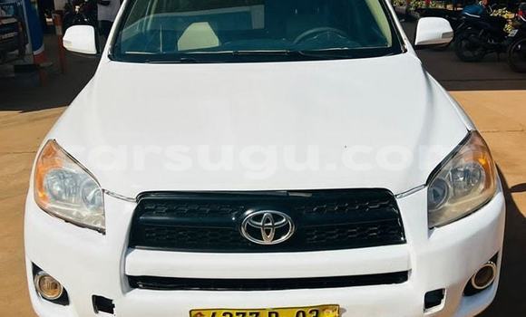 Acheter Occasion Voiture Toyota RAV4 Blanc à Ouagadougou, Burkina-Faso Acheter Occasion Voiture Toyota RAV4 Blanc à Ouagadougou, Burkina-Faso