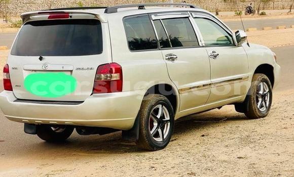Acheter Occasion Voiture Toyota Highlander Autre à Ouagadougou, Burkina-Faso Acheter Occasion Voiture Toyota Highlander Autre à Ouagadougou, Burkina-Faso