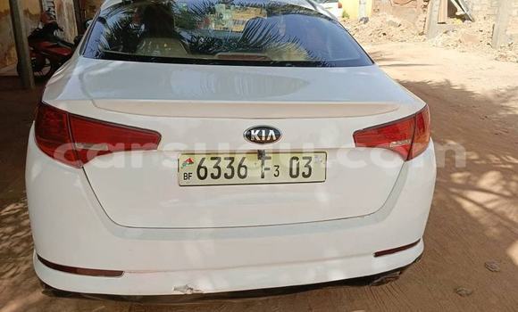 Sayi Na hannu Kia Optima White Mota in Ouagadougou a Burkina Faso Sayi Na hannu Kia Optima White Mota in Ouagadougou a Burkina Faso