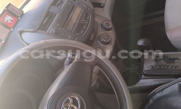 Sayi Na hannu Toyota RAV4 Azurfa Mota in Ouagadougou a Burkina Faso Sayi Na hannu Toyota RAV4 Azurfa Mota in Ouagadougou a Burkina Faso