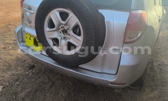 Sayi Na hannu Toyota RAV4 Azurfa Mota in Ouagadougou a Burkina Faso Sayi Na hannu Toyota RAV4 Azurfa Mota in Ouagadougou a Burkina Faso