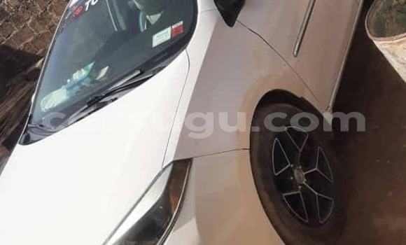 Sayi Na hannu Toyota Corolla White Mota in Ouagadougou a Burkina Faso Sayi Na hannu Toyota Corolla White Mota in Ouagadougou a Burkina Faso