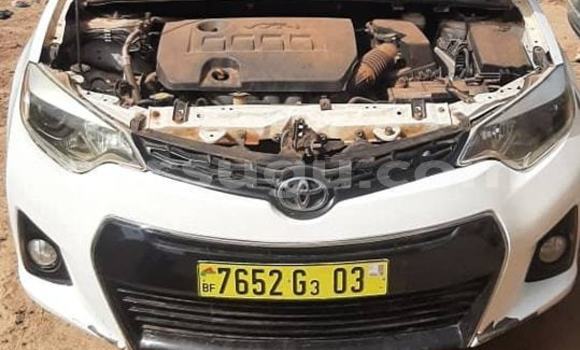 Sayi Na hannu Toyota Corolla White Mota in Ouagadougou a Burkina Faso Sayi Na hannu Toyota Corolla White Mota in Ouagadougou a Burkina Faso