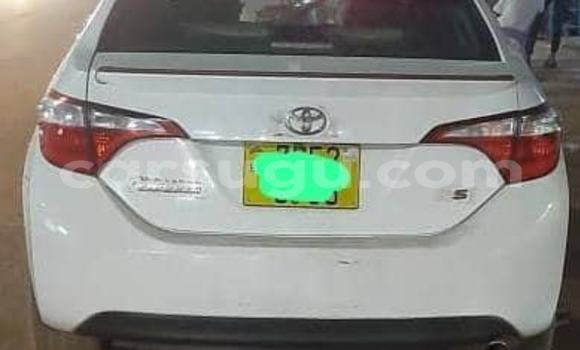 Sayi Na hannu Toyota Corolla White Mota in Ouagadougou a Burkina Faso Sayi Na hannu Toyota Corolla White Mota in Ouagadougou a Burkina Faso