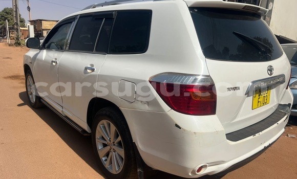 Acheter Occasion Voiture Toyota Highlander Blanc à Ouagadougou, Burkina-Faso Acheter Occasion Voiture Toyota Highlander Blanc à Ouagadougou, Burkina-Faso