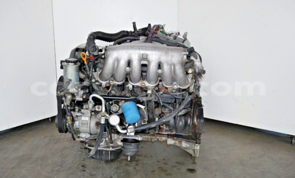 Sayi LEXUS GS300 IS300 in Ouagadougou a Burkina Faso Sayi LEXUS GS300 IS300 in Ouagadougou a Burkina Faso