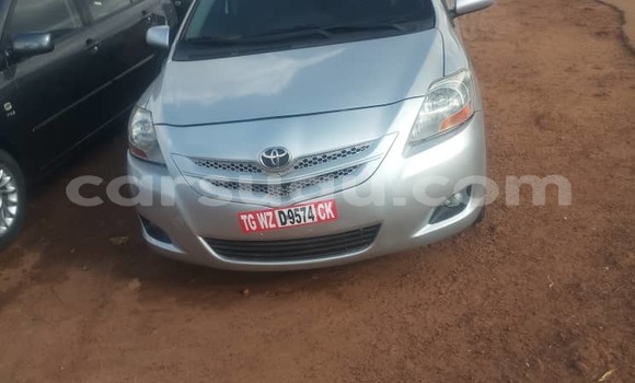 Acheter Occasion Voiture Toyota Yaris Gris à Ouagadougou, Burkina-Faso Acheter Occasion Voiture Toyota Yaris Gris à Ouagadougou, Burkina-Faso