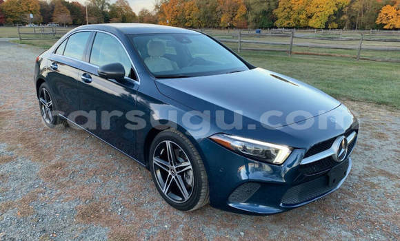 Acheter Occasion Voiture Mercedes-Benz A–Class Bleu à Ouagadougou, Burkina-Faso