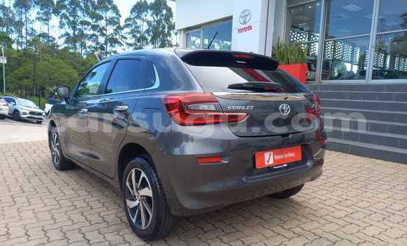 Sayi Na hannu Toyota Starlet Blue Mota in Ouagadougou a Burkina Faso Sayi Na hannu Toyota Starlet Blue Mota in Ouagadougou a Burkina Faso