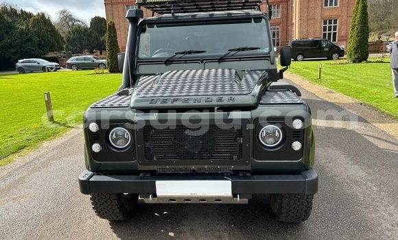 Sayi Na hannu Land Rover Defender Green Mota in Ouagadougou a Burkina Faso Sayi Na hannu Land Rover Defender Green Mota in Ouagadougou a Burkina Faso